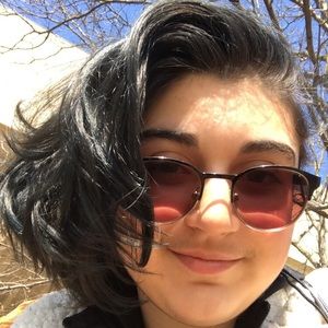 Meet your Posher, Calista